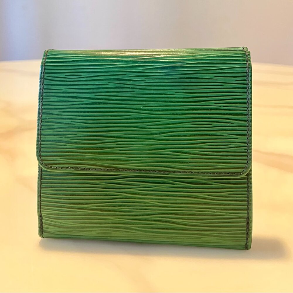 Louis Vuitton Limited Edition Malletier Borneo Green Epi Elise Wallet + COA - Picture 2 of 16